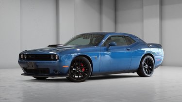 Dodge Challenger Scat Pack 392 Shaker Audio Alpine Hood Pins 2022 1 PROPRIO - CARFAX SANS RECLAMATIONS Groupe Convenience