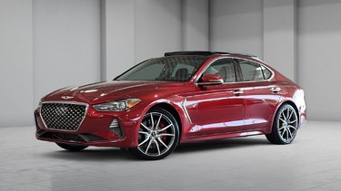 GENESIS G70 3.3T PRESTIGE CUIR TOIT CAMERA GPS 2021 PLUS DE 150 VÉHCIULES SUR PLACE, VENEZ NOUS VOIR!