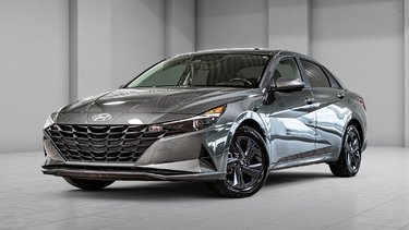 Hyundai Elantra PREFERRED TECH GPS DEMARREUR CARPLAY CAM 2023 PLUS DE 130 VEHICULES EN INVENTAIRE
