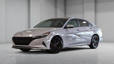 Hyundai Elantra PREFERRED TECH TOIT OUVRANT GPS CHAUFFANTS CARPLAY 2023 AUCUN DOSSIER DE DOMMAGE - 1 SEUL PROPRIETAIRE
