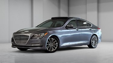 Hyundai Genesis Sedan LUXURY TOIT OUVRANT GPS CARPLAY SIEGES CHAUFFANTS 2015 AUCUN DOSSIER DE DOMMAGE