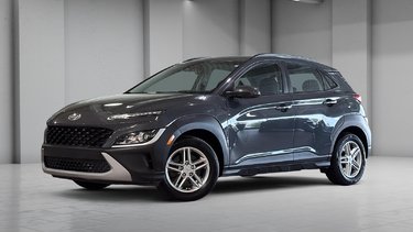 Hyundai Kona ESSENTIAL AWD A/C SIEGES CHAUFFANTS CAMERA CARPLAY 2023 AUCUN DOSSIER DE DOMMAGE - 1 SEUL PROPRIETAIRE