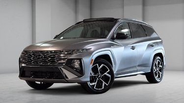 Hyundai Tucson Hybrid N-LINE AWD HYBRID TOIT PANORAMIQUE BOSE MAGS 2025 AUCUN DOSSIER DE DOMMAGE - 1 SEUL PROPRIETAIRE
