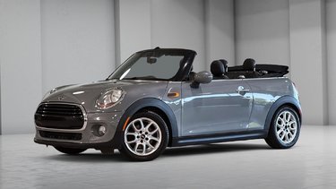 MINI Cooper Convertible COOPER CONVERTIBLE  SIEGES CUIR DEMAREUR 2017 PLUS DE 130 VEHICULES EN INVENTAIRE