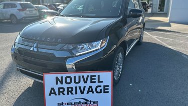 Mitsubishi OUTLANDER PHEV LE 2022