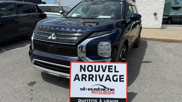 2023 Mitsubishi OUTLANDER PHEV SEL**S-AWC**TAUX À PARTIR DE 0.9%**TOIT**CUIR**NAV