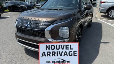 2023 Mitsubishi OUTLANDER PHEV SEL**S-AWC**TAUX À PARTIR DE 0.9%**TOIT**CUIR**NAV