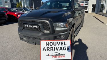 Ram 1500 Classic WARLOCK**4X4**CREW CAB**V8 HEMI 5.7L**BOITE 5'7 2021