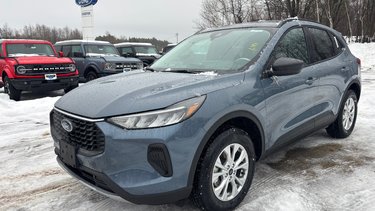 Ford Escape  2025