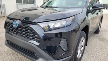 2022   Hybride LE (AWD)