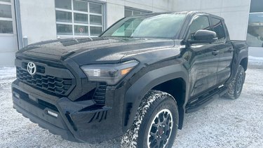 TACOMA DOUBLE CAB AT 2025