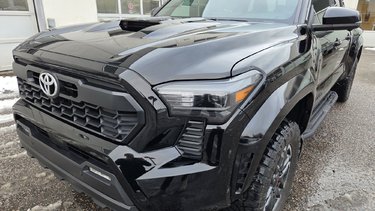 2024   TRD Sport Premium