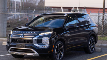 2023 Mitsubishi Outlander PHEV SEL