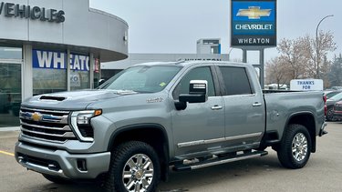 2024 Chevrolet Silverado 2500HD High Country HIGH COUNTRY PREMIUM PACKAGE Z71 DURAMAX *HEATED & VENTED LEATHER-SUNROOF-TECH & SAFETY PACKAGES*