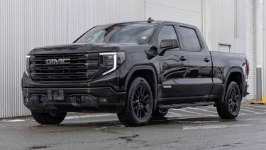 2022 GMC Sierra 1500 Elevation 5.3L V8, Heated Front Seats, GMC Multi-Pro Tailgate