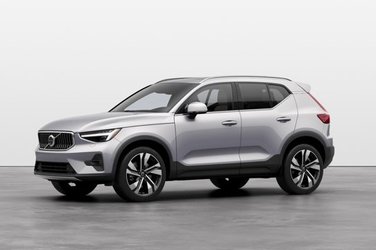 XC40 Ultimate Bright Theme 4 Cylinder Engine 2.0L All Wheel Drive