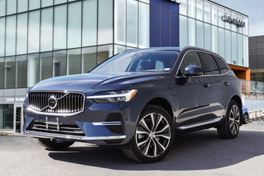 XC60 Recharge Plug-In Hybrid Inscription Turbo/Supercharger Gas/Electric I-4 2.0 L/120 AWD