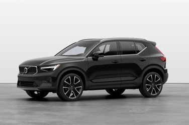 XC40 B5 AWD Ultimate Bright Theme 4 Cylinder Engine 2.0L All Wheel Drive