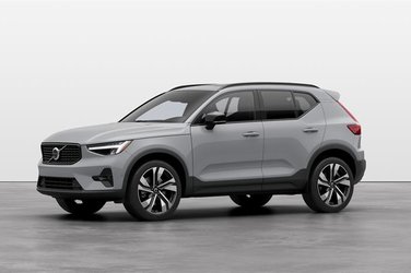 XC40 B5 AWD Plus Dark Theme 4 Cylinder Engine 2.0L All Wheel Drive