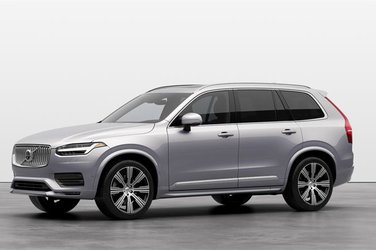 XC90 B6 AWD Ultra Bright Theme 4 Cylinder Engine 2.0L All Wheel Drive