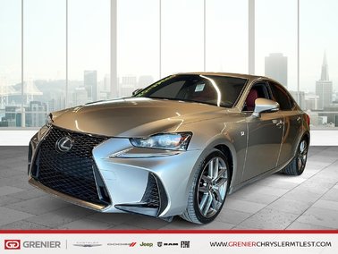 IS IS 300 F SPORT + AWD + TOIT OUVRANT