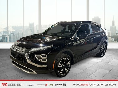 ECLIPSE CROSS AWD + TOIT OUVRANT PANO + CARPLAY