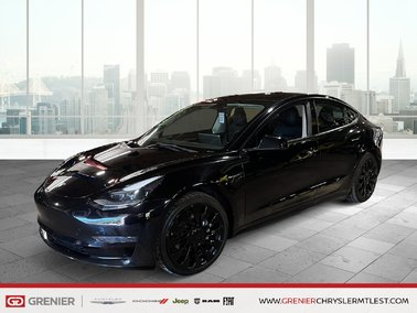 MODEL 3 SR + RWD + TOIT PANORAMIQUE + CUIR