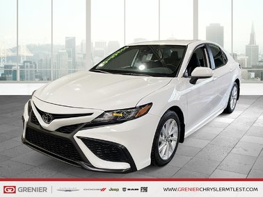 Camry SE + CUIR + CARPLAY