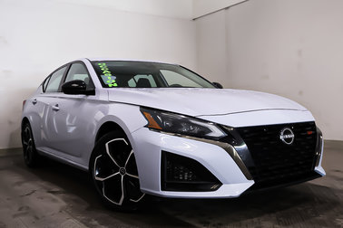 Altima SR + 4WD + TOIT OUVRANT