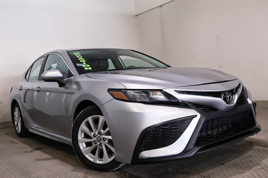 Camry SE + FWD + CUIR + CARPLAY