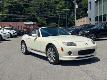 MX-5 Miata GT Convertible Bas Kilométrage