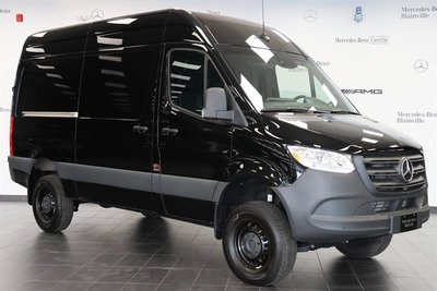 2023 Mercedes-Benz Sprinter 2500 Cargo 144 Low Roof (AWD)