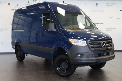2023 Mercedes-Benz Sprinter 2500 Cargo 144 Low Roof (AWD)