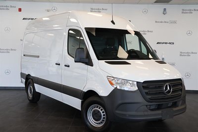2025 Mercedes-Benz Sprinter Cargo Van 2500 Standard Roof I4 Diesel 144 (C)