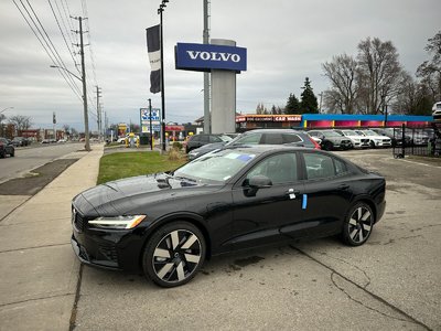 2025 Volvo S60 Plug-In Hybrid Ultra Dark Theme