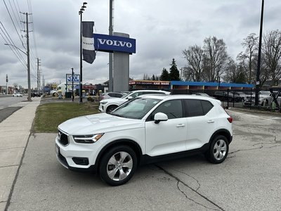 2021 Volvo XC40 Momentum