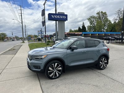 2021 Volvo XC40 BASE