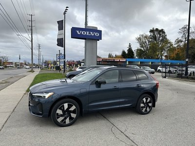 2025 Volvo XC60 Plug-in Hybrid Ultra Dark Theme