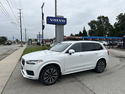 2021 Volvo XC90 Momentum