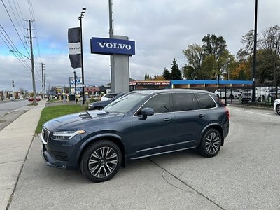 2021 Volvo XC90 Momentum