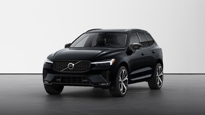 2025 Volvo XC60 B5 AWD Ultra Dark Theme