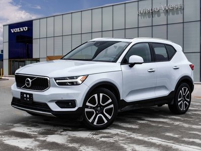 2021 Volvo XC40 Momentum