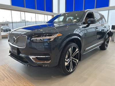 2025 Volvo XC90 Ultra Bright Theme