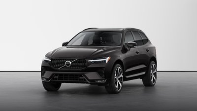 2025 Volvo XC60 Ultra Dark Theme