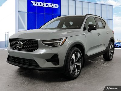 2024 Volvo XC40 CORE DARK THEME