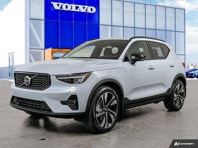 2025 Volvo XC40 PLUS DARK THEME