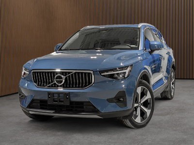 2024 Volvo XC40 B5 AWD Plus Bright Theme