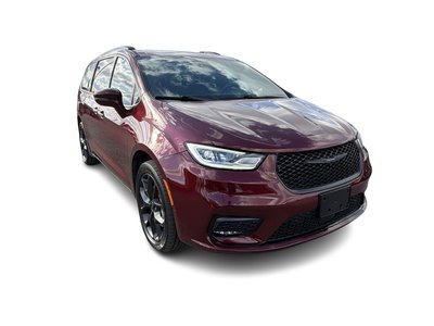2022 Chrysler Pacifica in Mississauga, Ontario