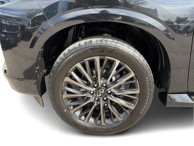 2025 Infiniti QX80 in Mississauga, Ontario
