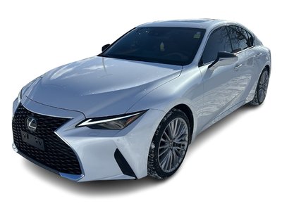 Lexus IS  2024 à Mississauga, Ontario